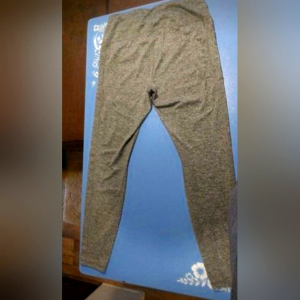Avia Grey leggings large